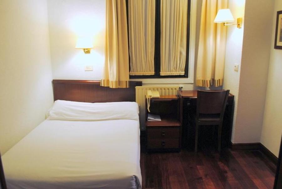 Hotel Zarauz Szoba fotó